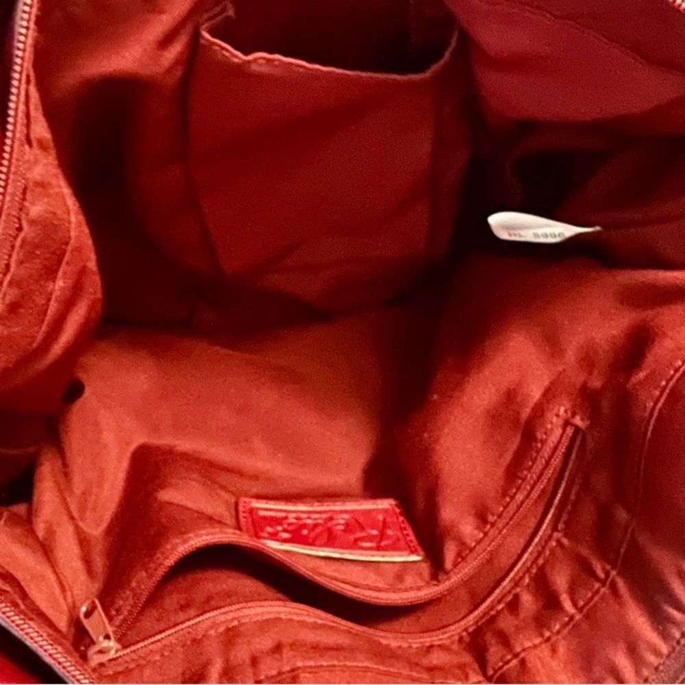 Relic Burgundy Shoulder Bag with Twisted Strap - Picture 6 of 7